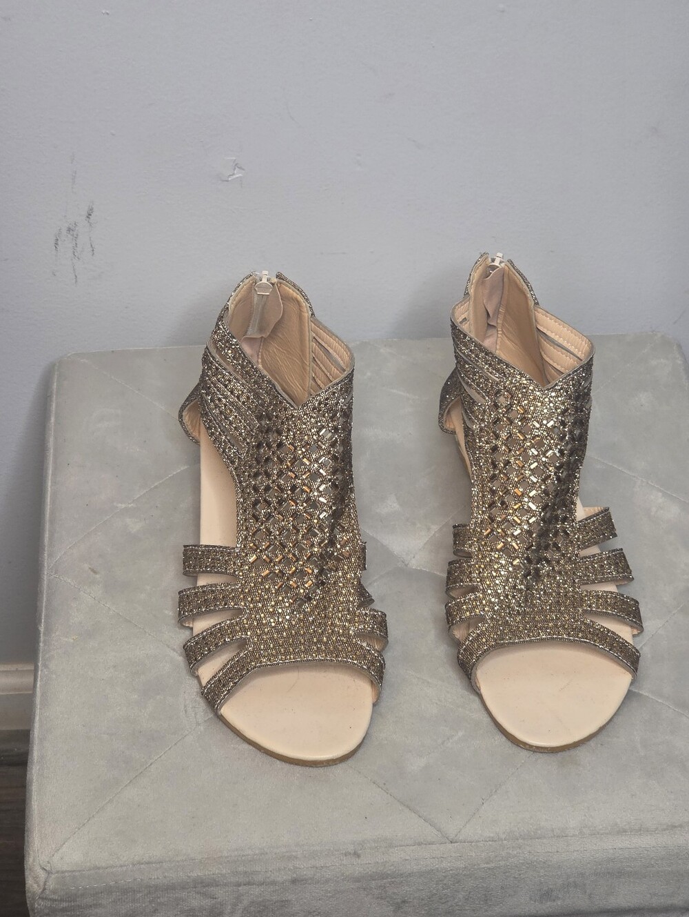 Amazon Women's Gold Glitter Strappy Heeled Sandal, Sz 10.5